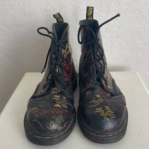 (Rare) Dr. Marten Graffiti Print Scribble Boots UK 6 / US 8